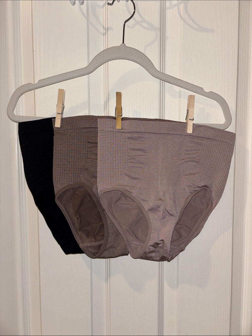 Skinnygirl Seamless Briefs 3 pack - Black, Brown and Taupe